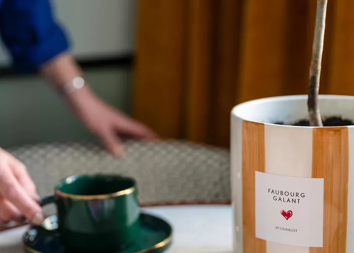 Faubourg Galant - Handwritten Collection